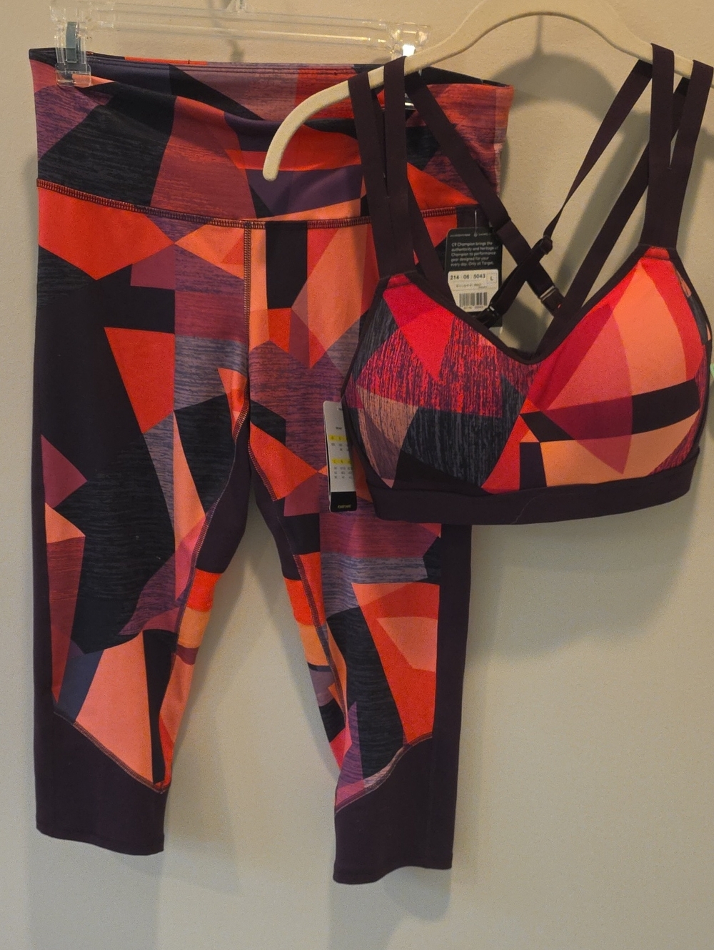 Champion Athletic Wear Set - Padded Bra Top & Capris. Size Large. NWT